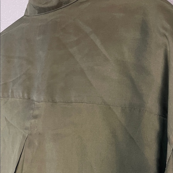 VNTG JT Beckett 100% Silk Button Down Shirt – Olive Green Long Sleeve Size L - Picture 10 of 13
